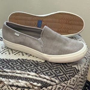 Keds women’s double decker slip on's, 9.5.